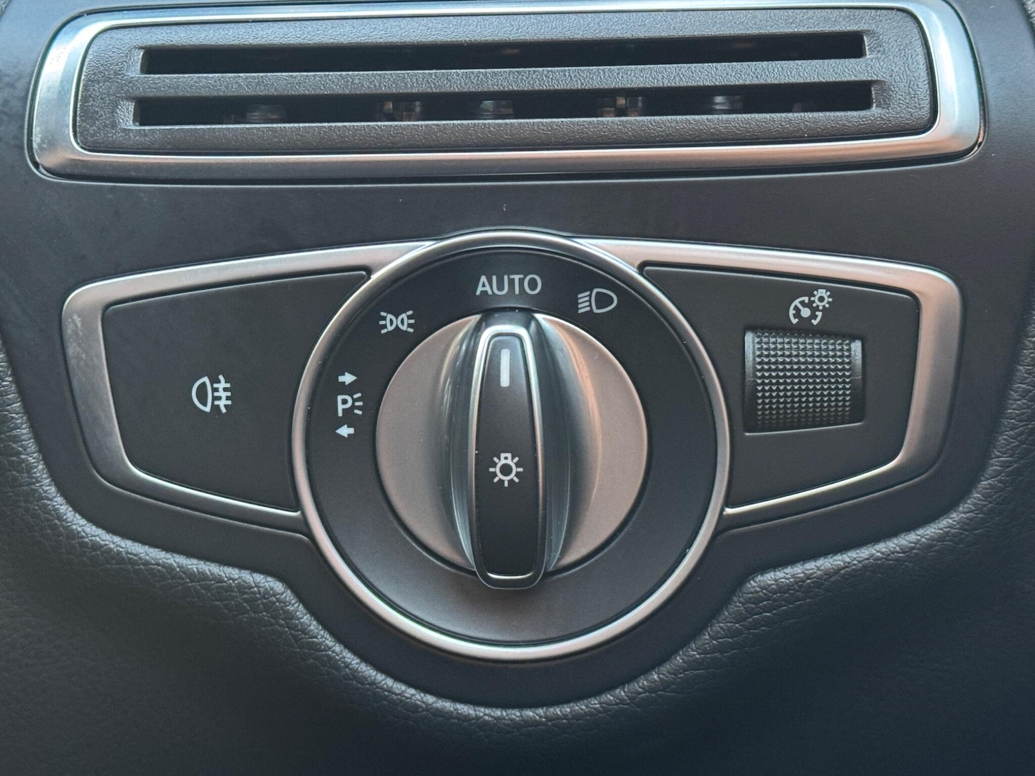 Used Mercedes-Benz C Class 2017 for sale - 77057491: Photo 36