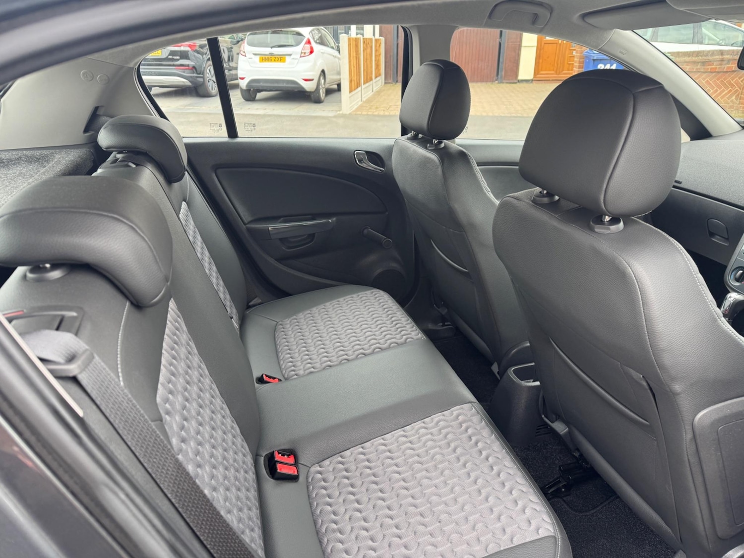 Used Vauxhall Corsa 2012 for sale - 76441357: Photo 31