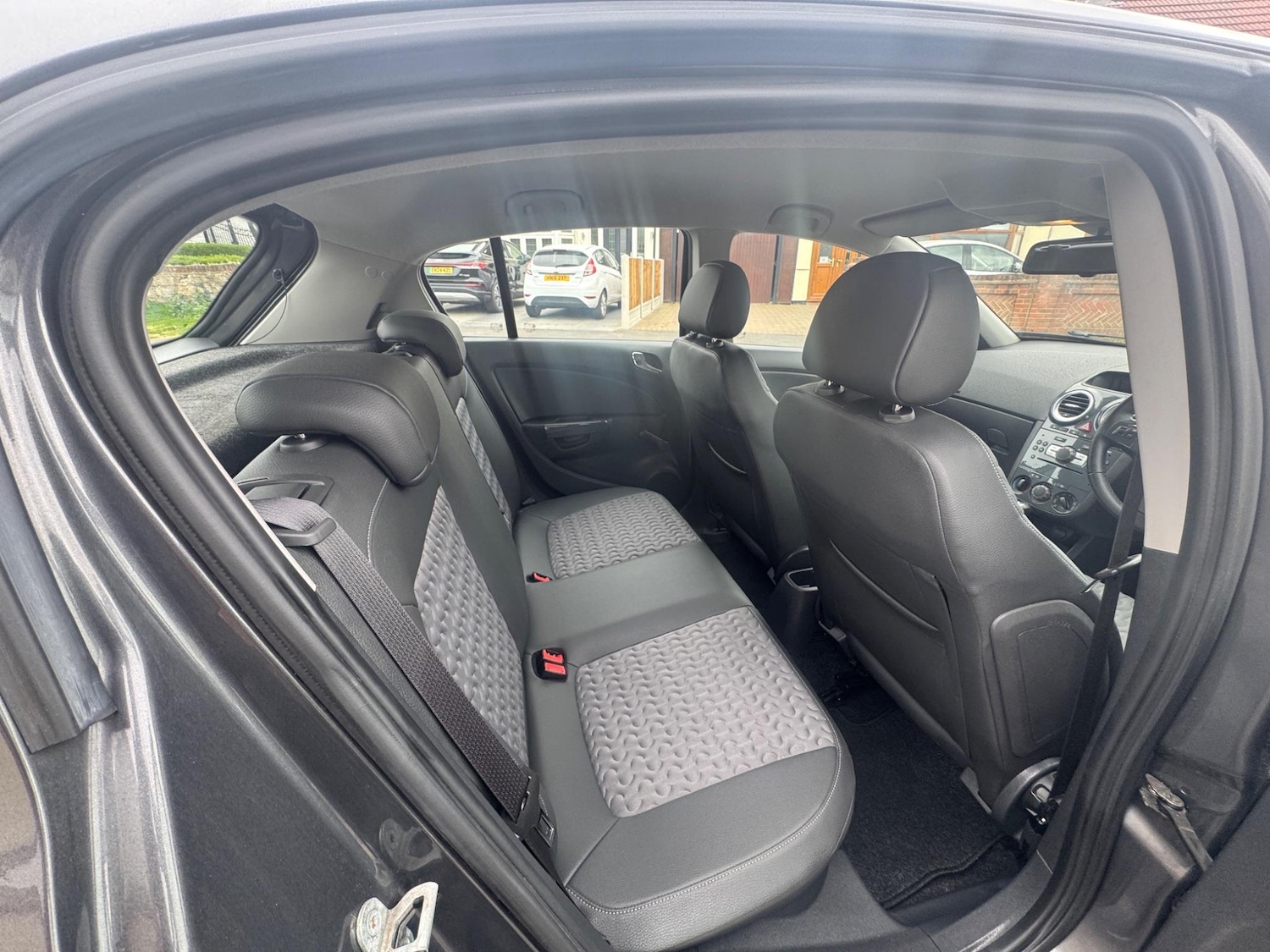 Used Vauxhall Corsa 2012 for sale - 76441357: Photo 32