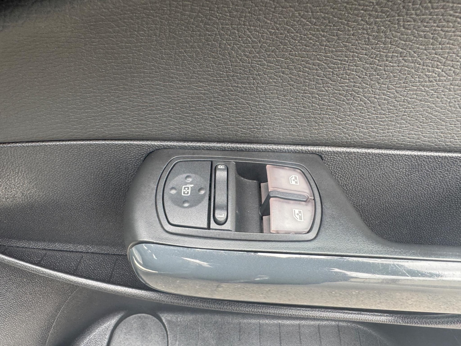 Used Vauxhall Corsa 2012 for sale - 76441357: Photo 40