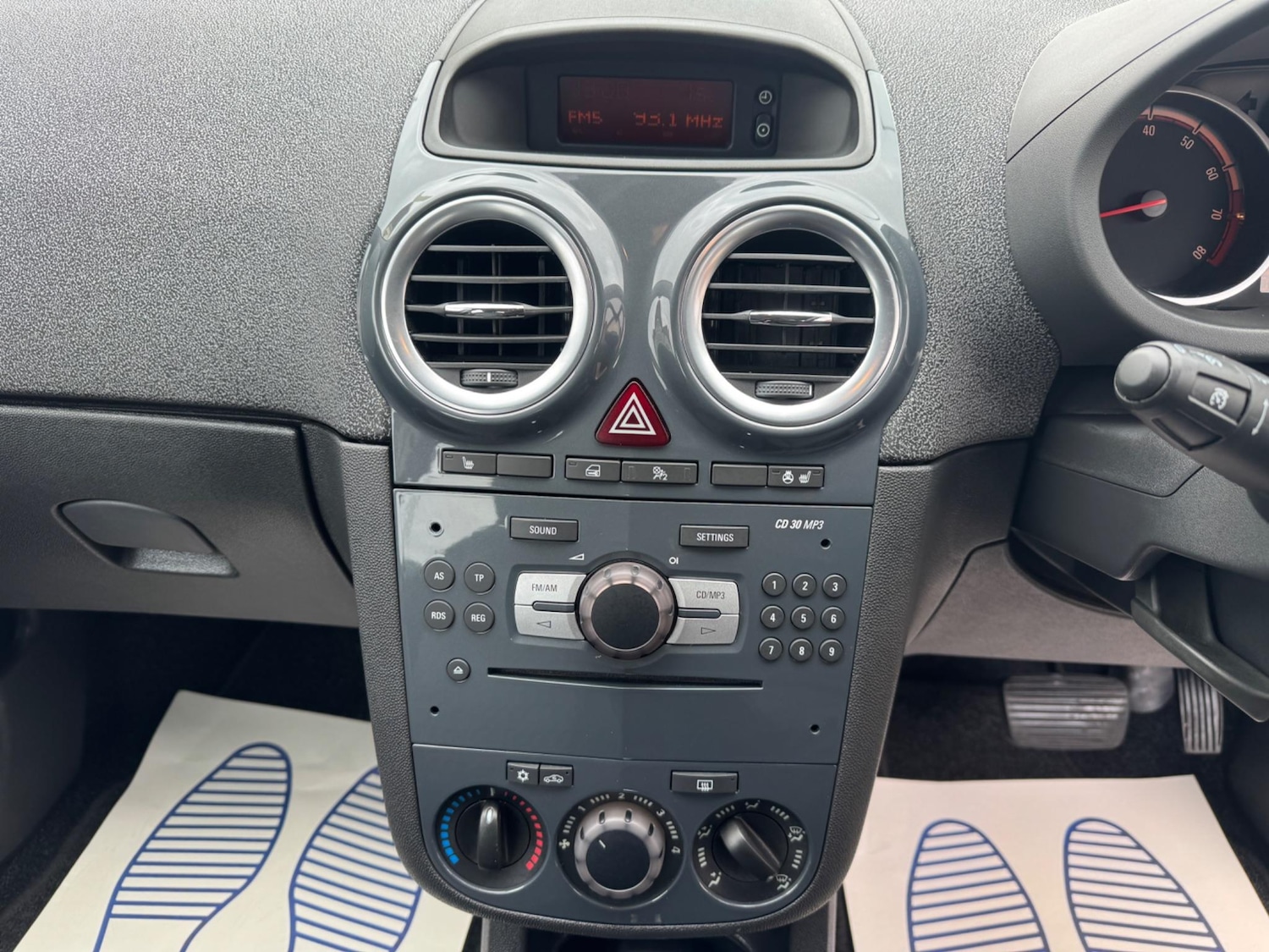 Used Vauxhall Corsa 2012 for sale - 76441357: Photo 45