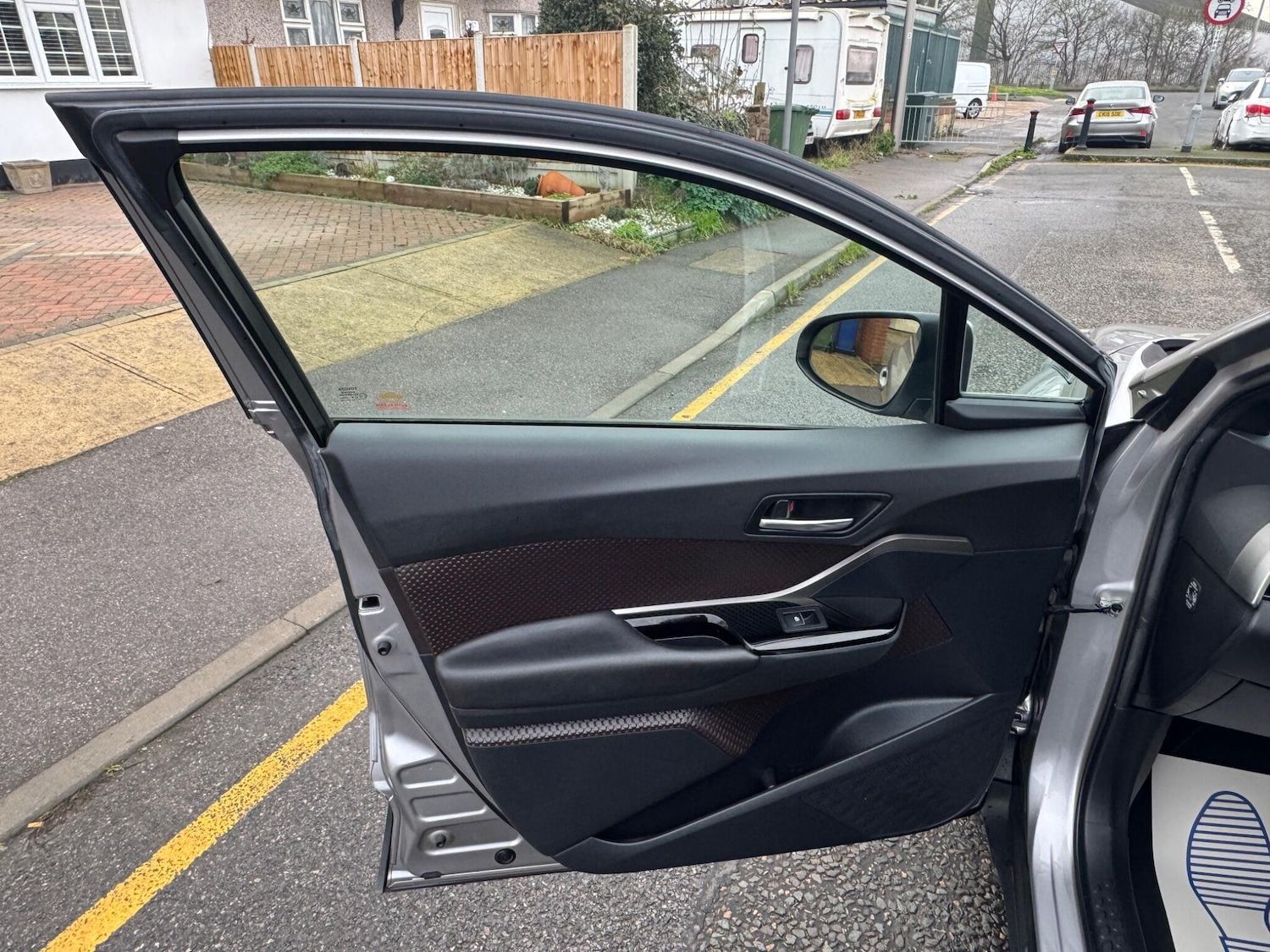 Used Toyota C-HR 2017 for sale - 77254963: Photo 23