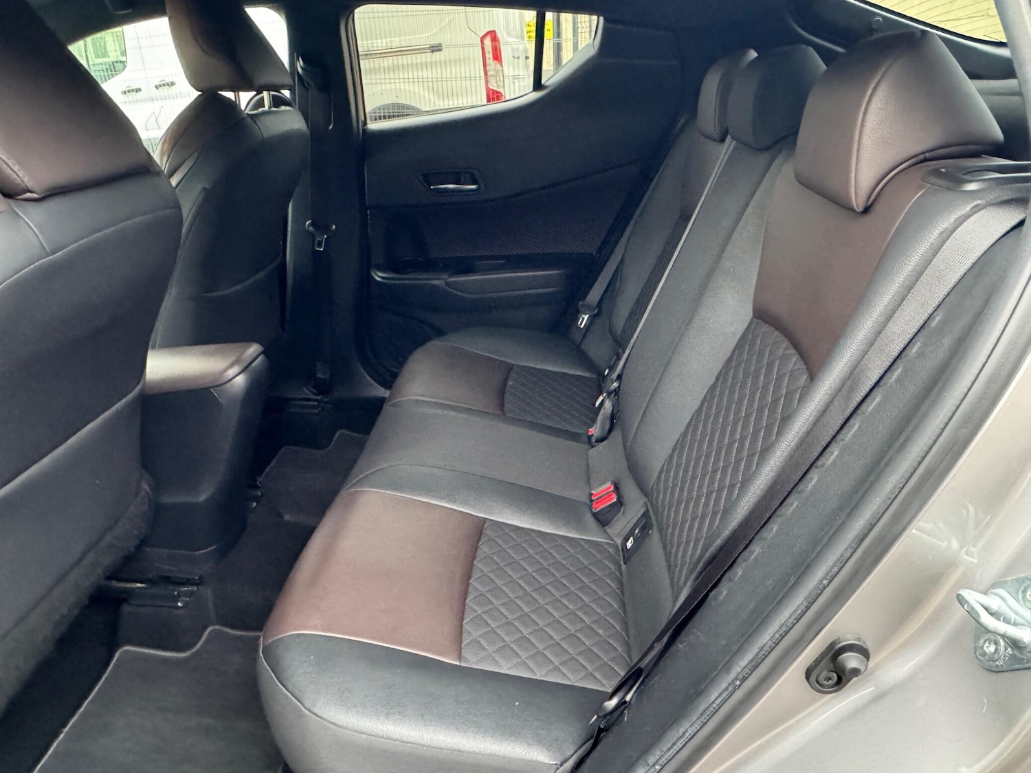 Used Toyota C-HR 2017 for sale - 77254963: Photo 27