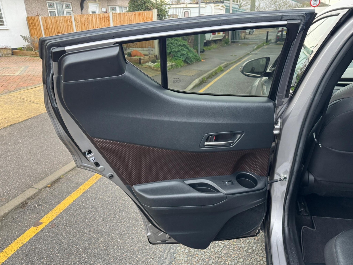 Used Toyota C-HR 2017 for sale - 77254963: Photo 28