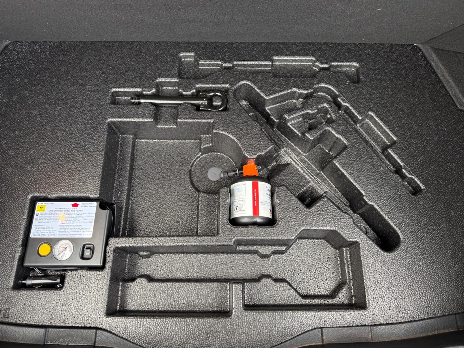 Used Toyota C-HR 2017 for sale - 77254963: Photo 50