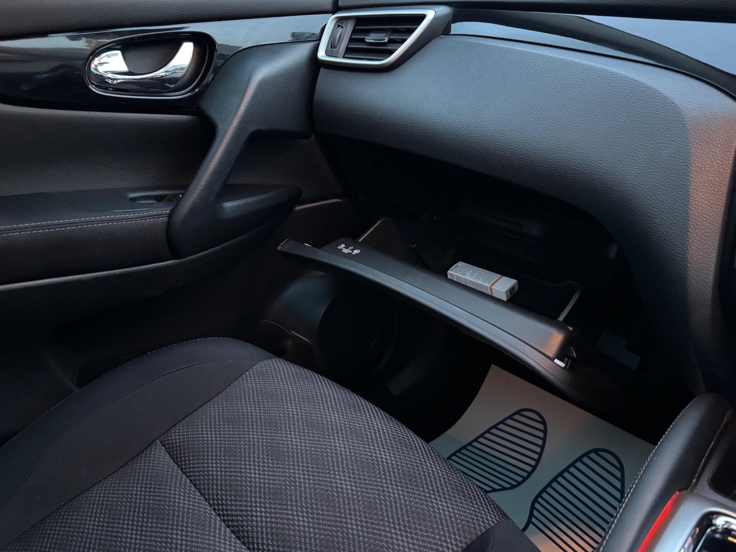 Used Nissan Qashqai 2015 for sale - 76424633: Photo 44