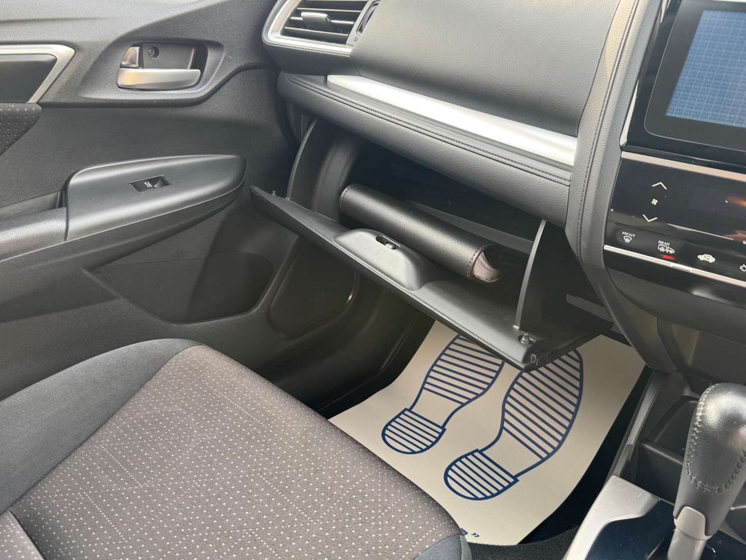 Used Honda Jazz 2017 for sale - 76995229: Photo 41