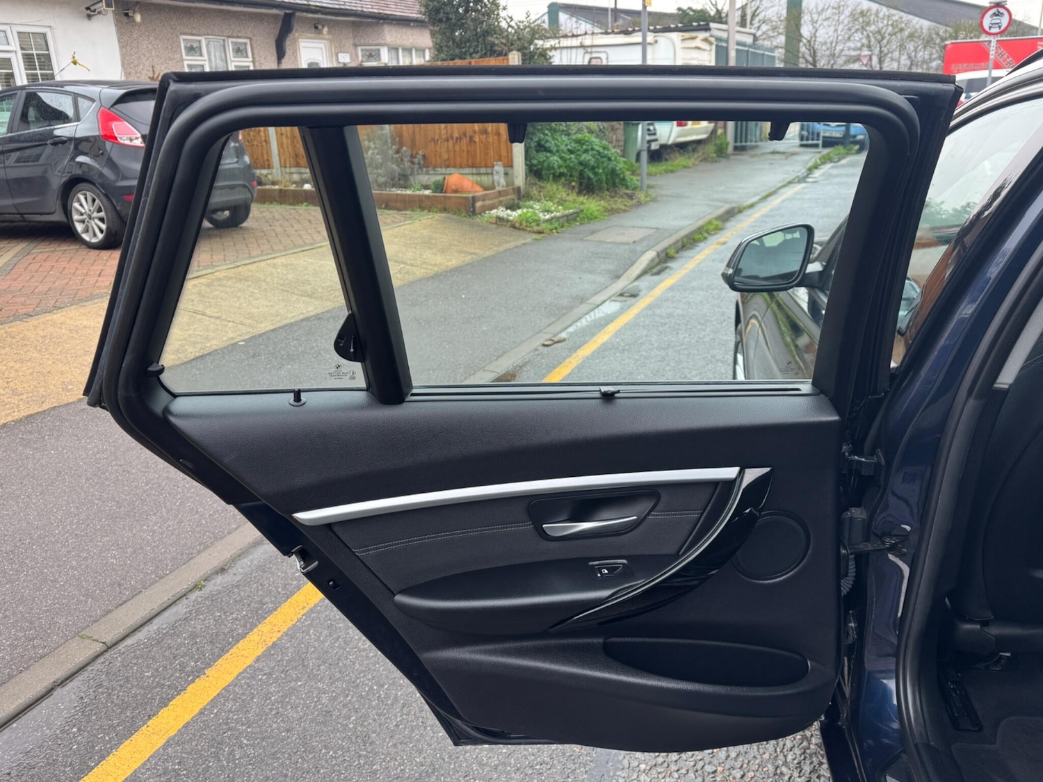 Used BMW 3 Series 2015 for sale - 77611669: Photo 28