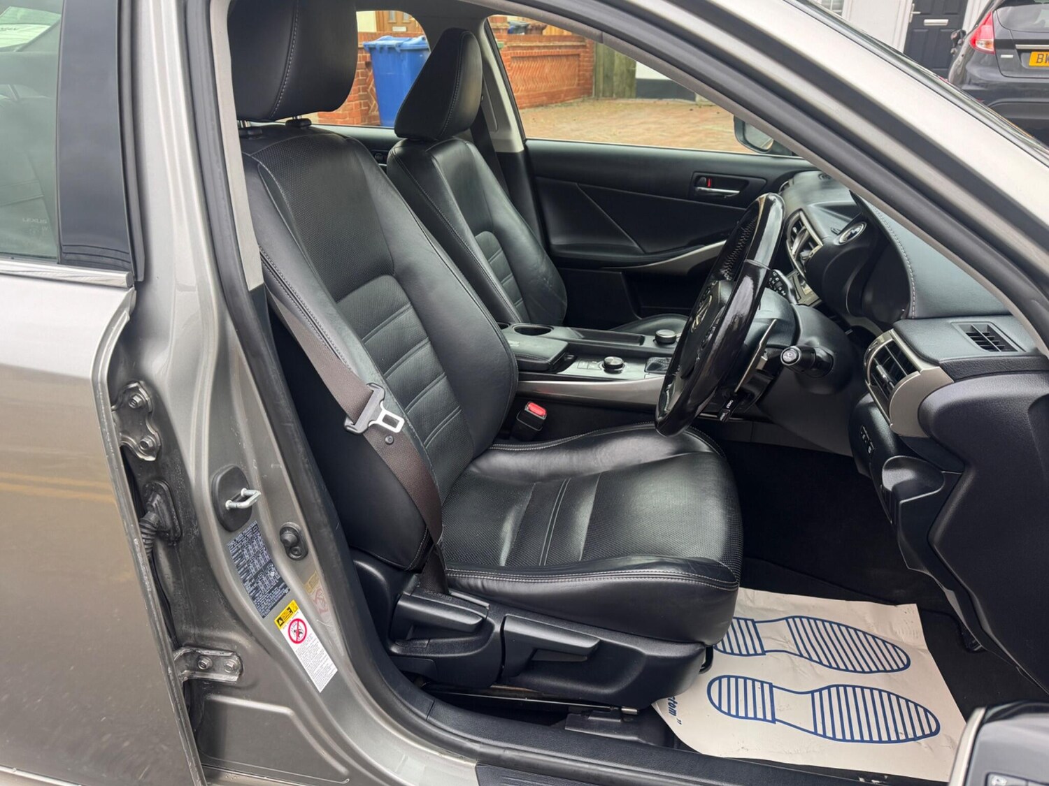 Used Lexus IS 2015 for sale - 76667263: Photo 17