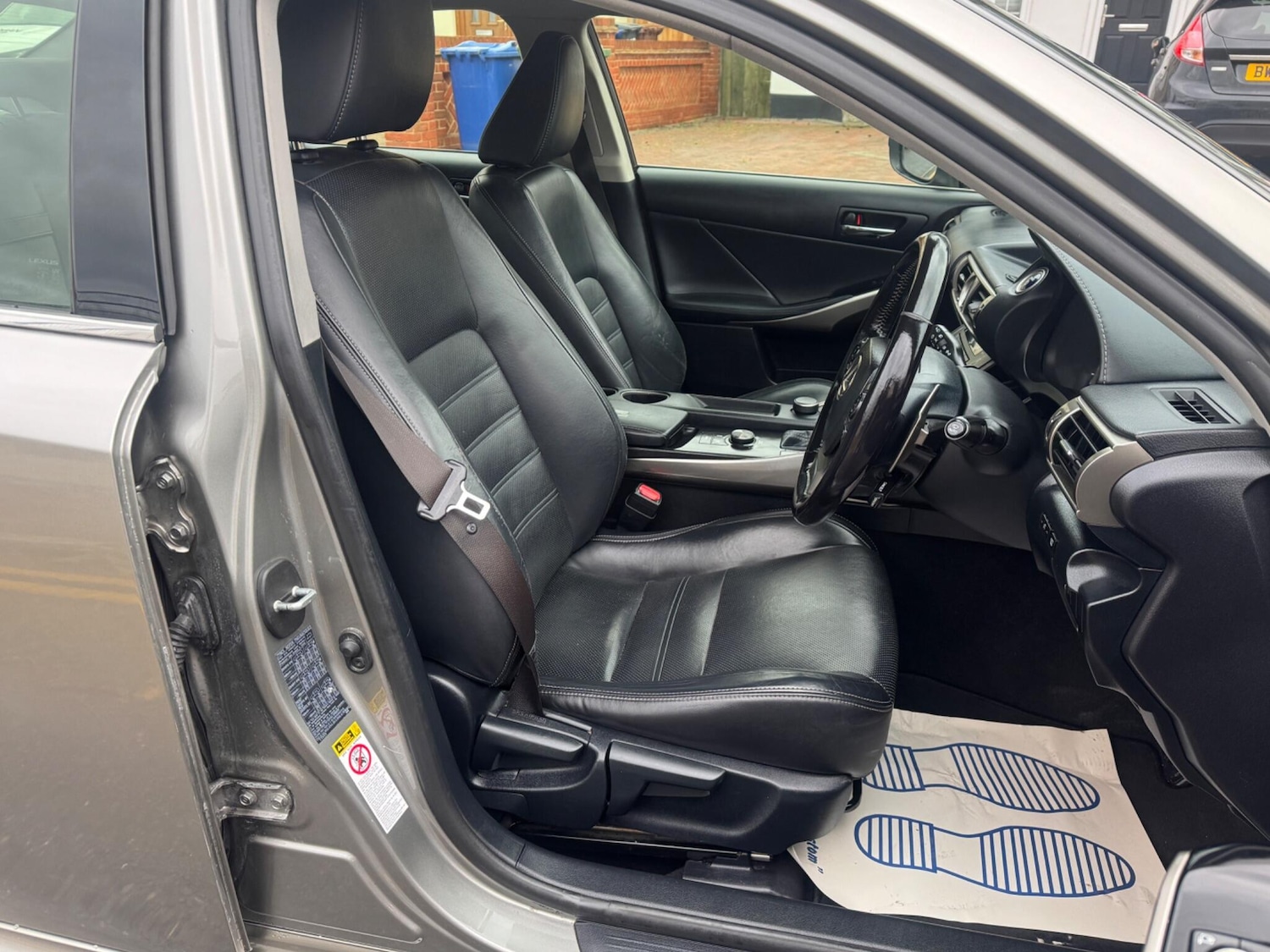 Used Lexus IS 2015 for sale - 76667263: Photo 18