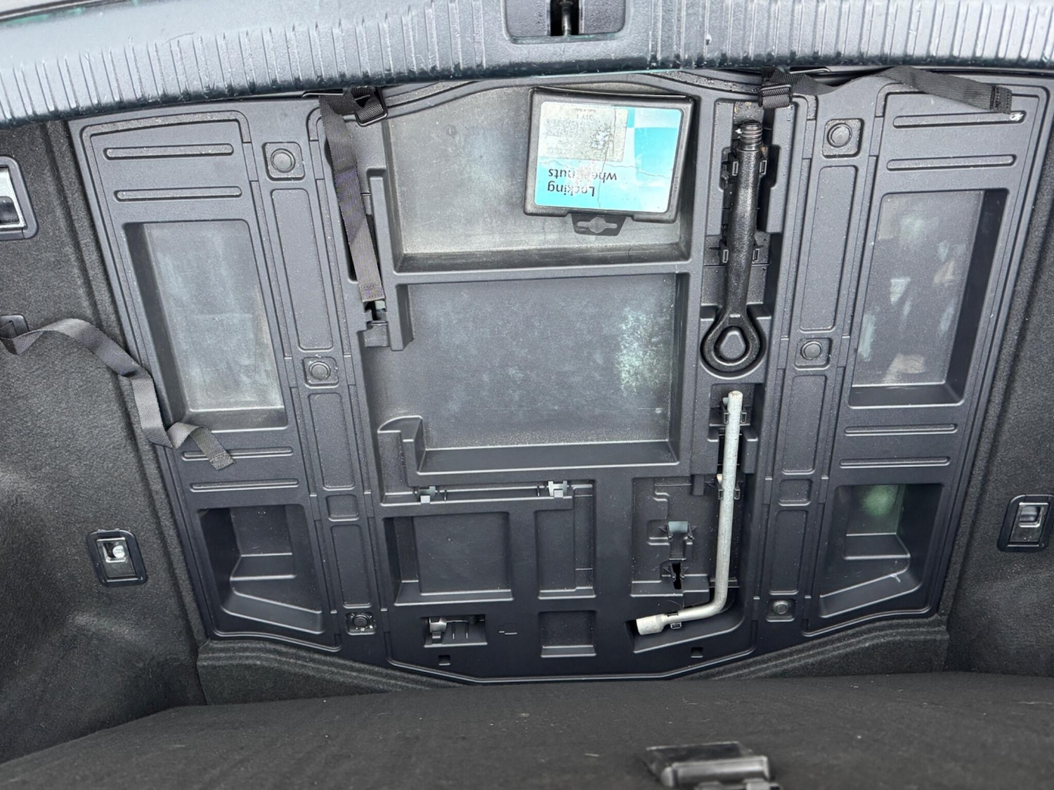 Used Lexus IS 2015 for sale - 76667263: Photo 44