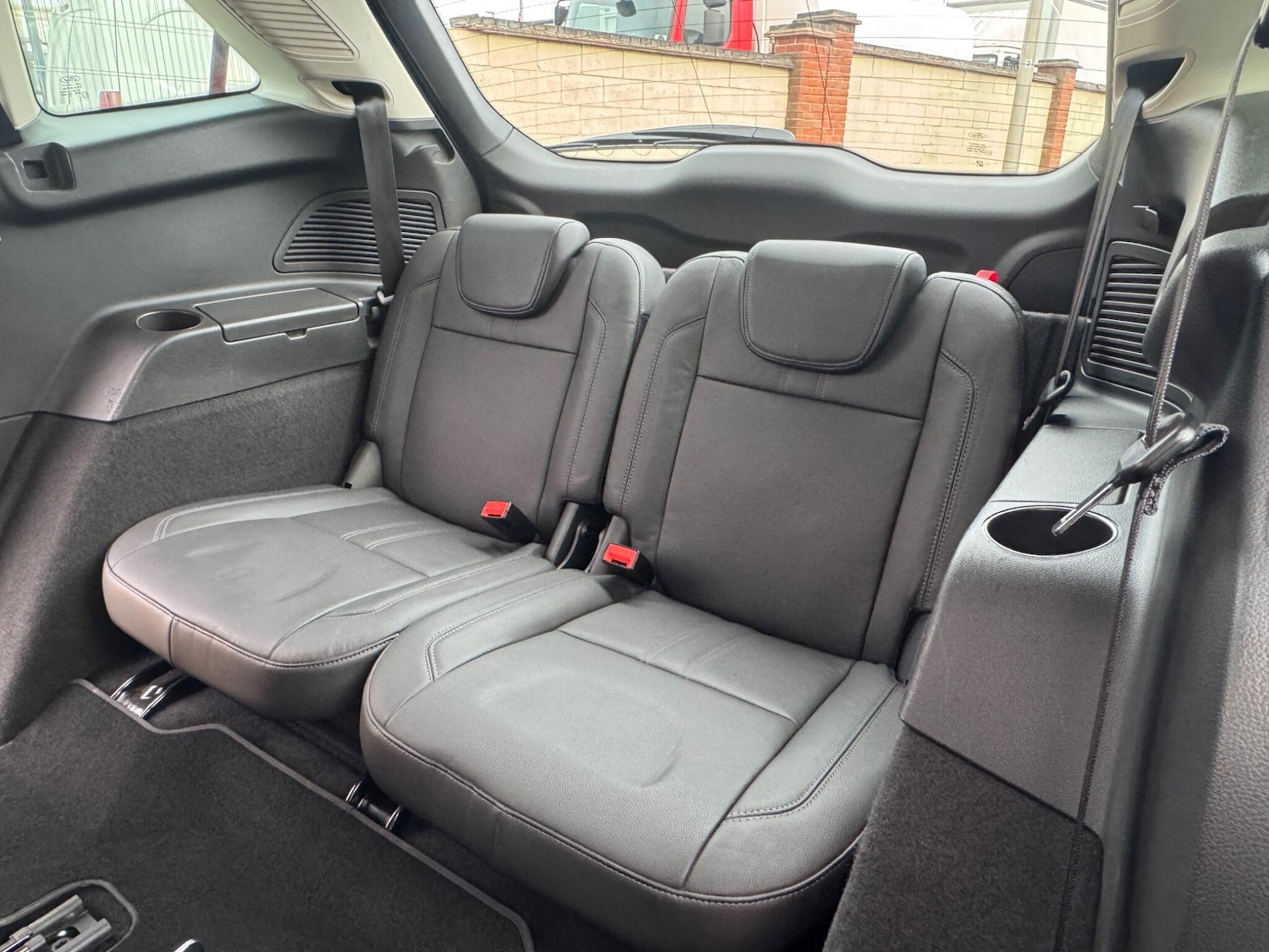 Used Ford Grand C-Max 2015 for sale - 76953343: Photo 35