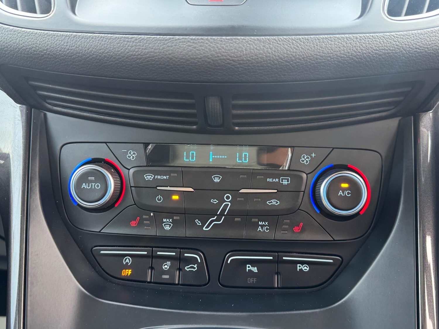 Used Ford Grand C-Max 2015 for sale - 76953343: Photo 49