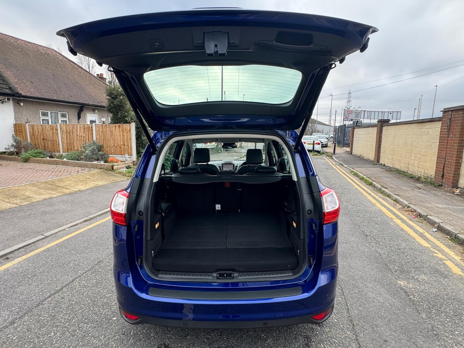 Used Ford Grand C-Max 2015 for sale - 76953343: Photo 54