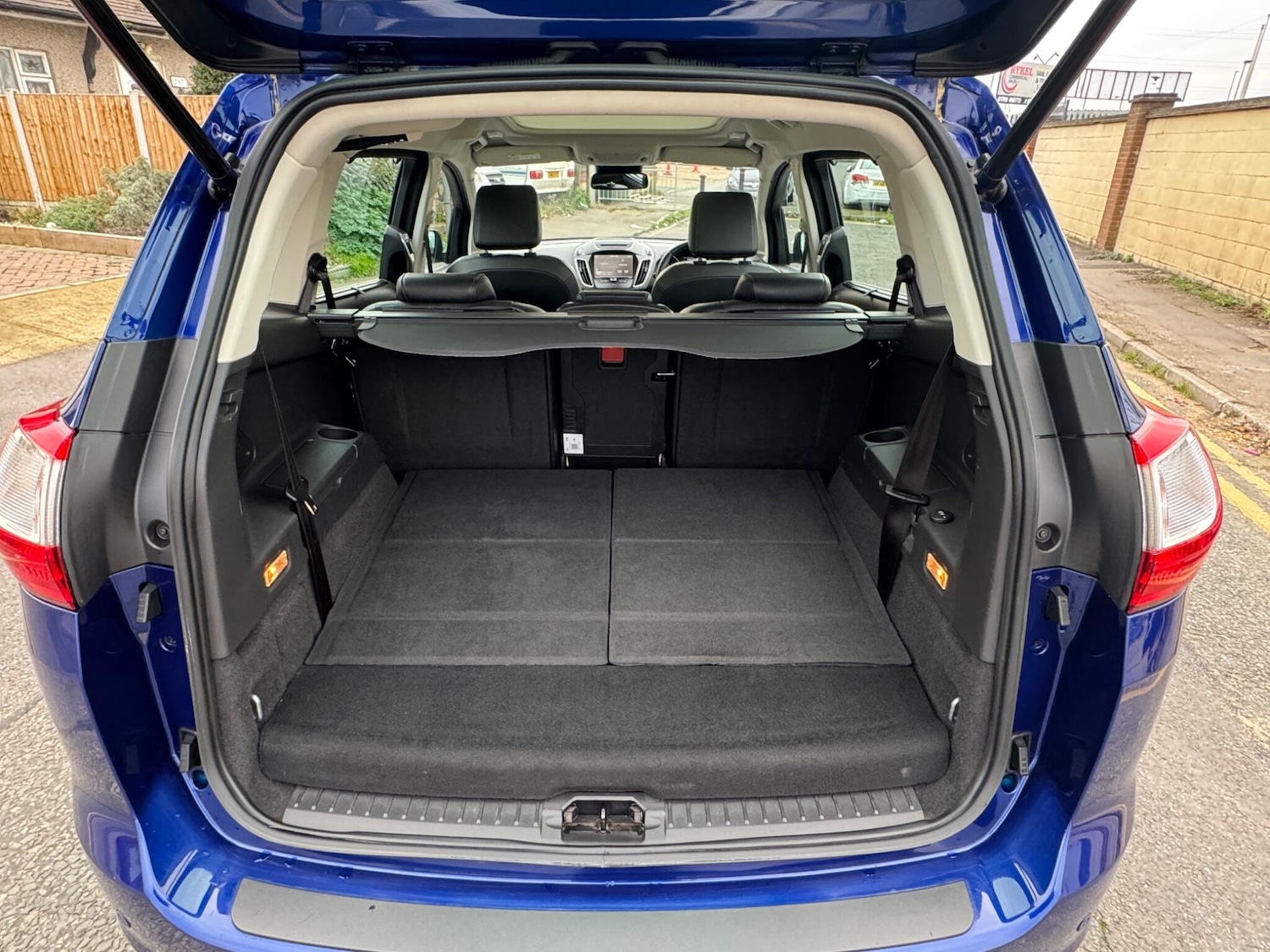 Used Ford Grand C-Max 2015 for sale - 76953343: Photo 55