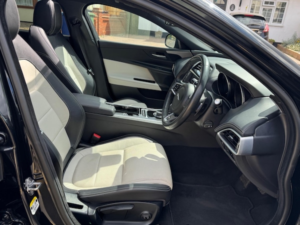 Used Jaguar XE 2017 for sale - 75589708: Photo 13