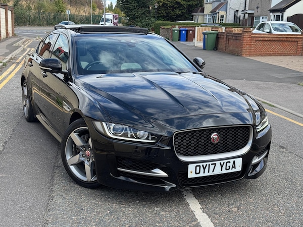 Used Jaguar XE 2017 for sale - 75589708: Photo 1