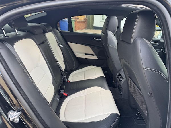 Used Jaguar XE 2017 for sale - 75589708: Photo 25