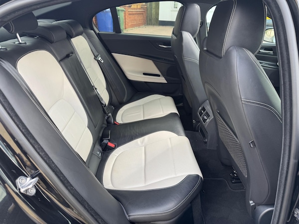 Used Jaguar XE 2017 for sale - 75589708: Photo 28