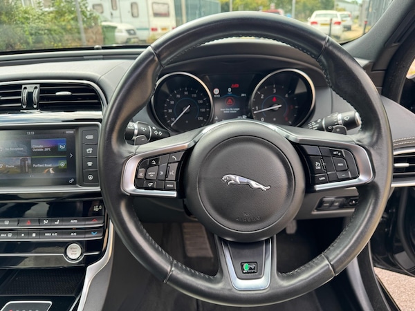 Used Jaguar XE 2017 for sale - 75589708: Photo 37