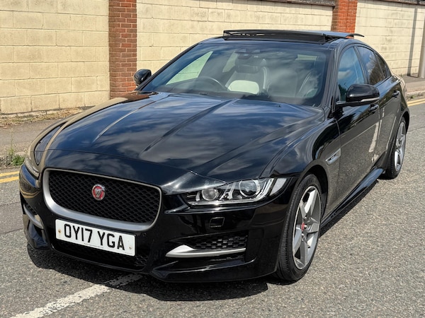 Used Jaguar XE 2017 for sale - 75589708: Photo 3