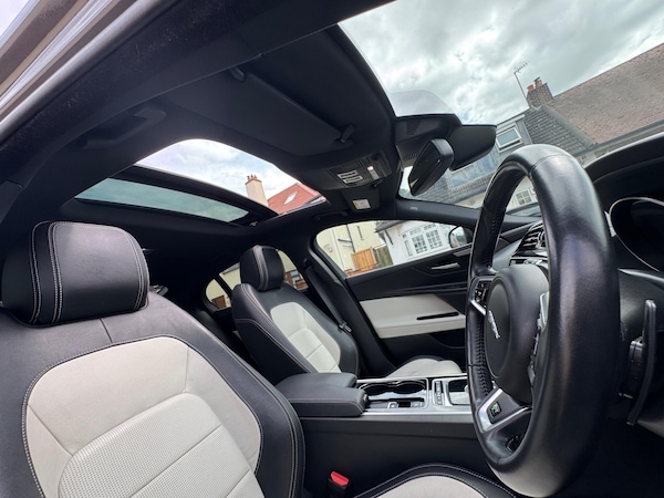 Used Jaguar XE 2017 for sale - 75589708: Photo 45