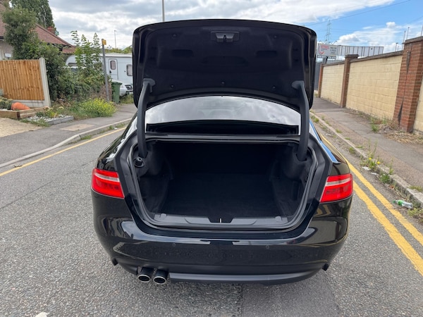 Used Jaguar XE 2017 for sale - 75589708: Photo 47