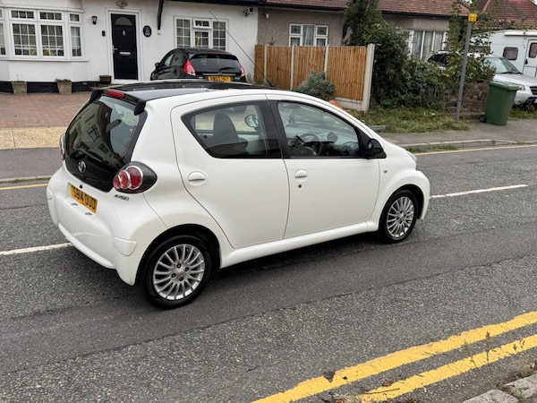 Used Toyota AYGO 2014 for sale - 76239348: Photo 11