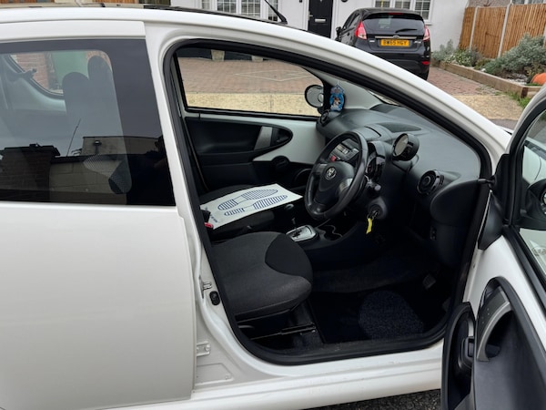 Used Toyota AYGO 2014 for sale - 76239348: Photo 14