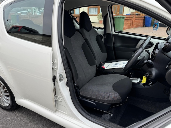Used Toyota AYGO 2014 for sale - 76239348: Photo 17