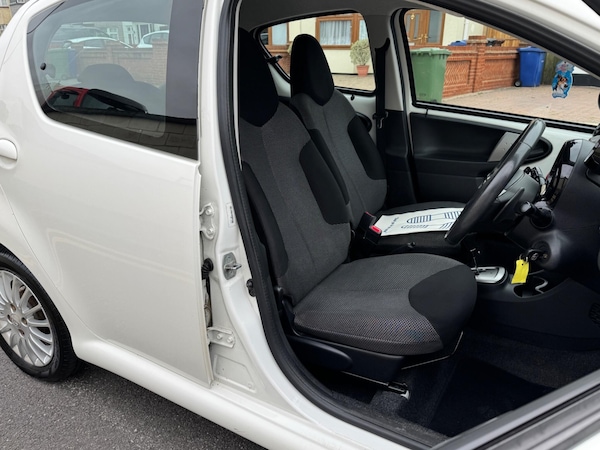 Used Toyota AYGO 2014 for sale - 76239348: Photo 18