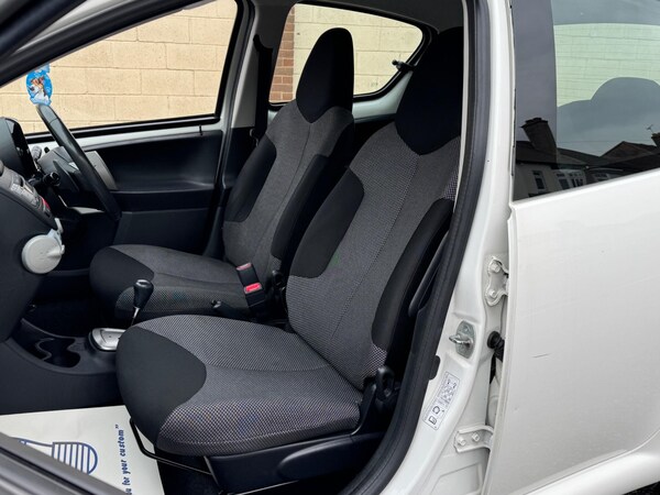 Used Toyota AYGO 2014 for sale - 76239348: Photo 23