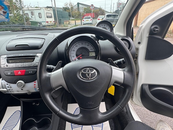 Used Toyota AYGO 2014 for sale - 76239348: Photo 36