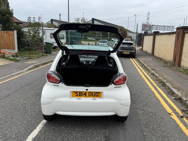 Used Toyota AYGO 2014 for sale - 76239348: Photo 41