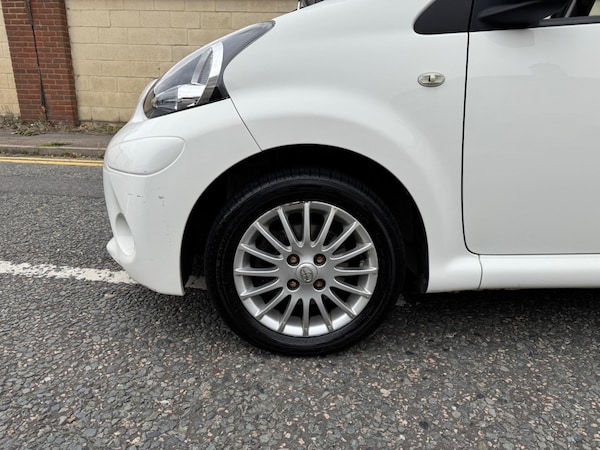 Used Toyota AYGO 2014 for sale - 76239348: Photo 45