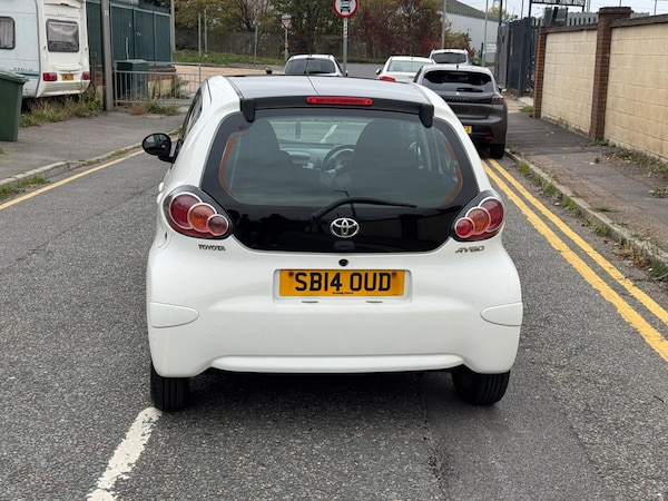 Used Toyota AYGO 2014 for sale - 76239348: Photo 9