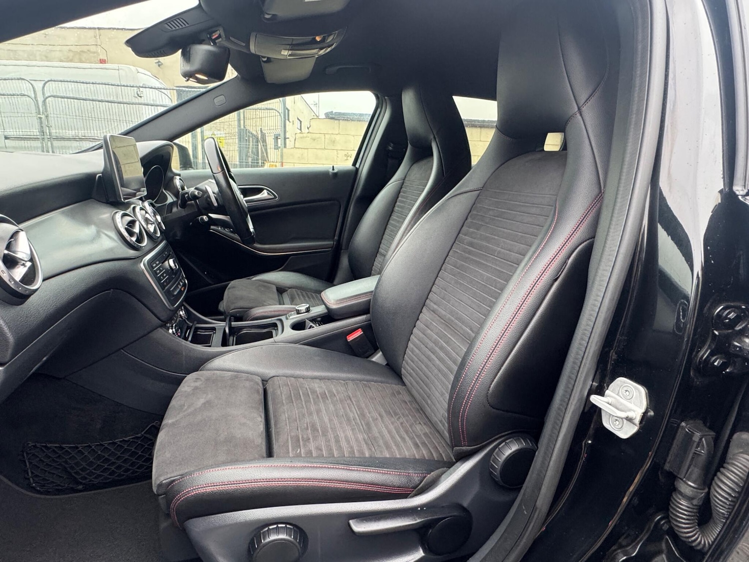 Used Mercedes-Benz GLA 2015 for sale - 77344390: Photo 21