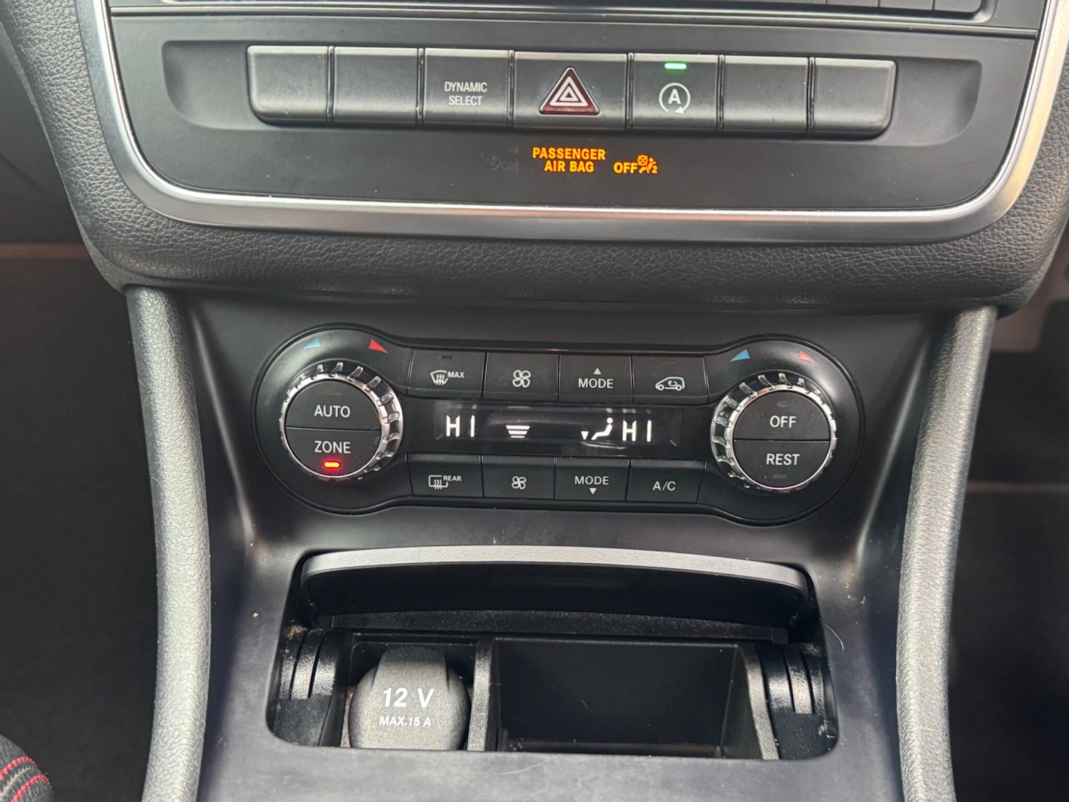 Used Mercedes-Benz GLA 2015 for sale - 77344390: Photo 44