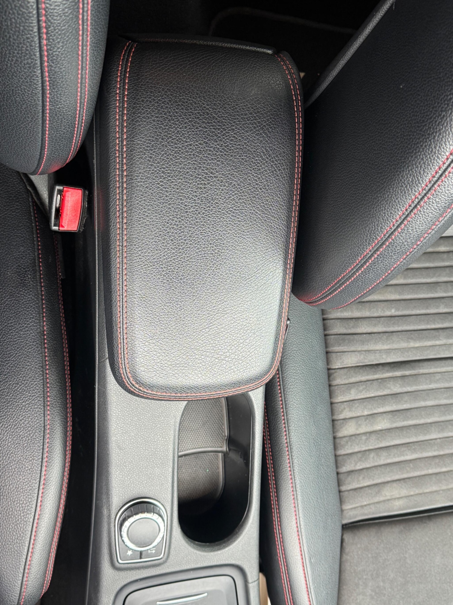 Used Mercedes-Benz GLA 2015 for sale - 77344390: Photo 46