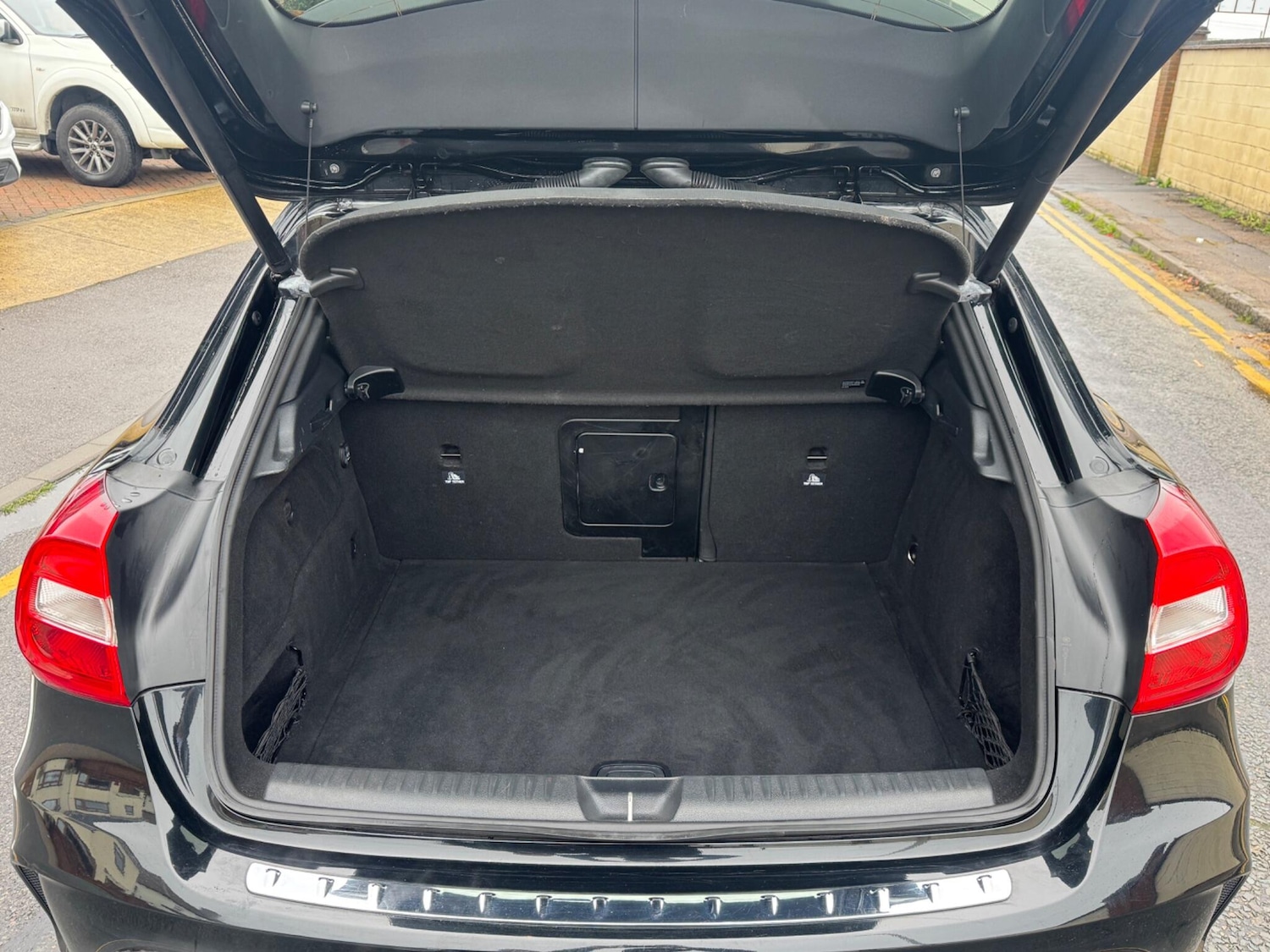 Used Mercedes-Benz GLA 2015 for sale - 77344390: Photo 48