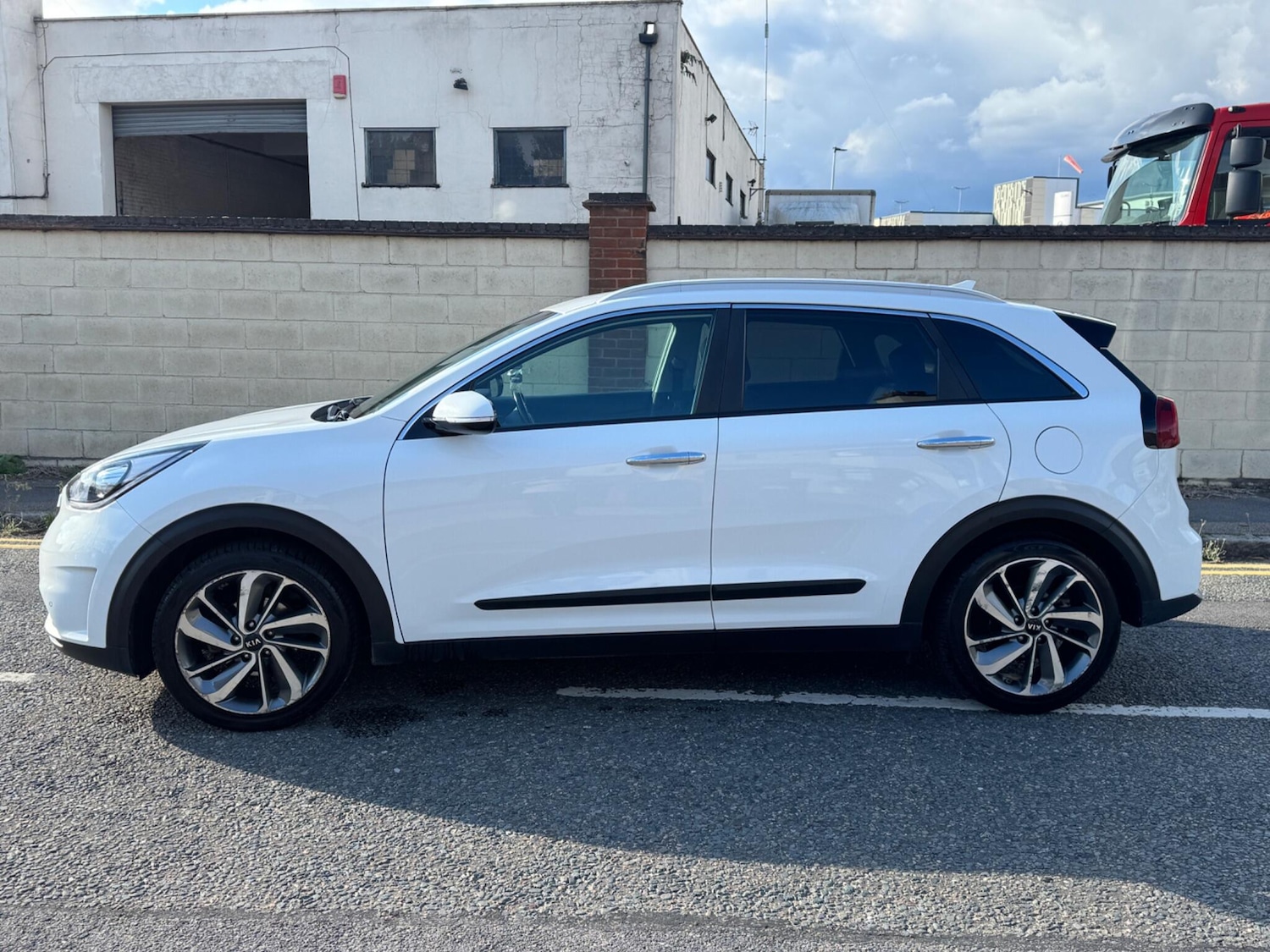 Used Kia Niro 2017 for sale - 76989274: Photo 6