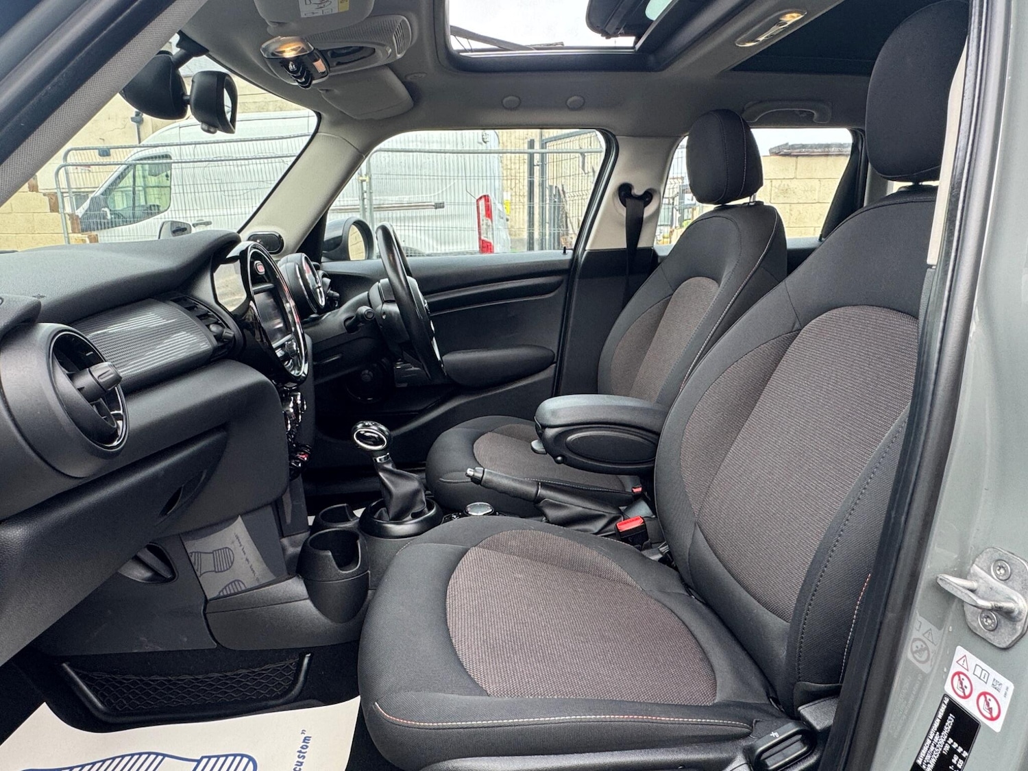 Used MINI Hatch 2018 for sale - 77395908: Photo 21