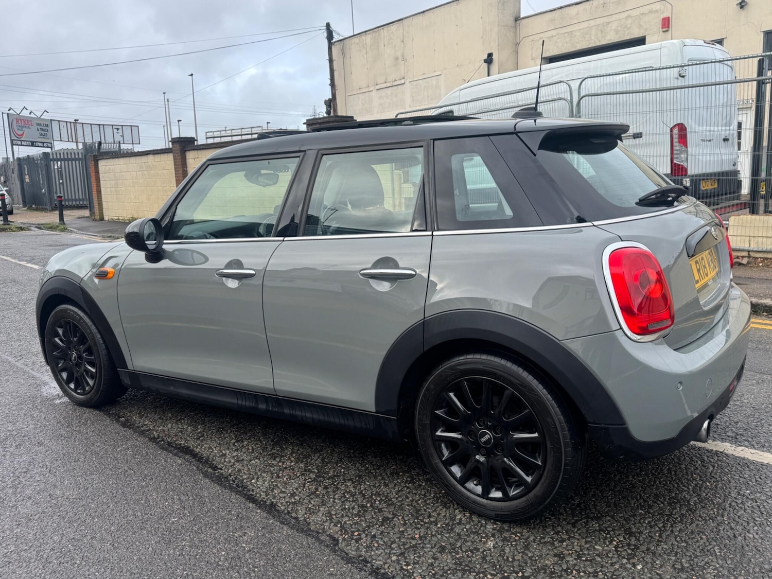 Used MINI Hatch 2018 for sale - 77395908: Photo 8