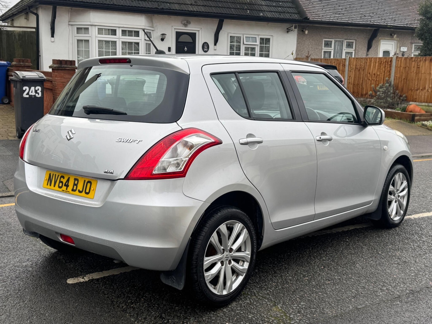 Used Suzuki Swift 2014 for sale - 77695873: Photo 12