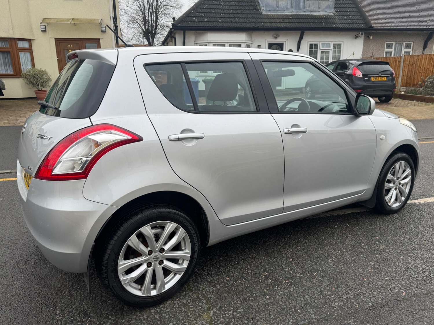 Used Suzuki Swift 2014 for sale - 77695873: Photo 13