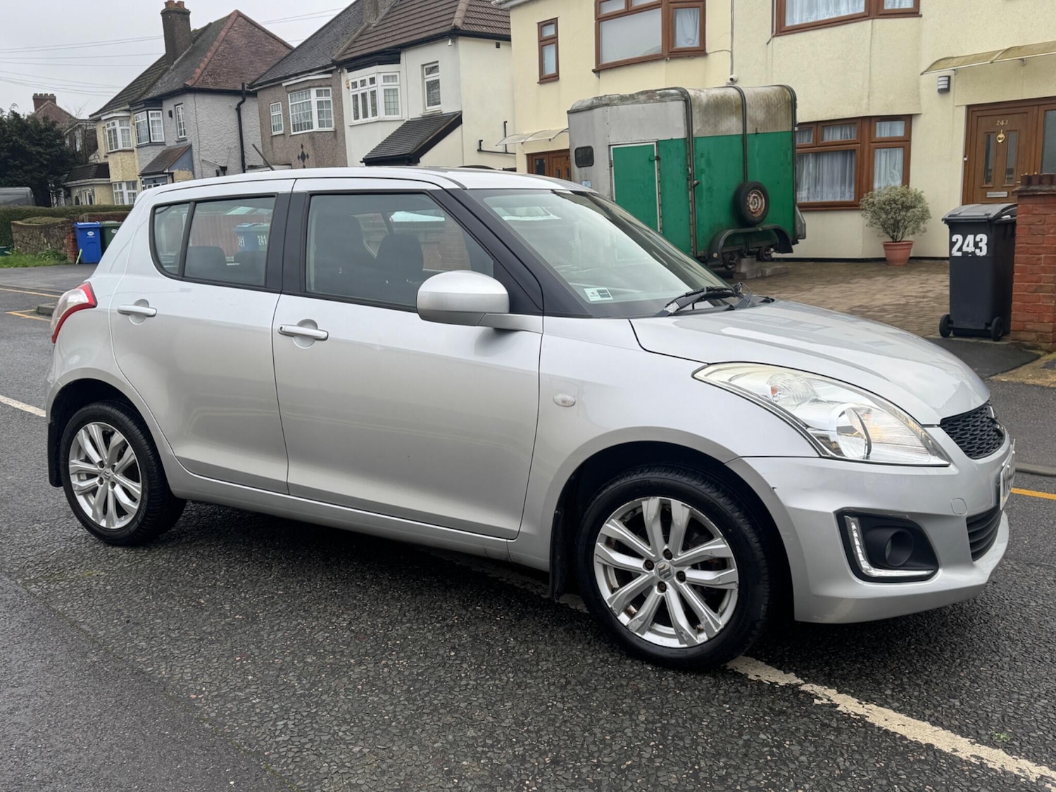 Used Suzuki Swift 2014 for sale - 77695873: Photo 15