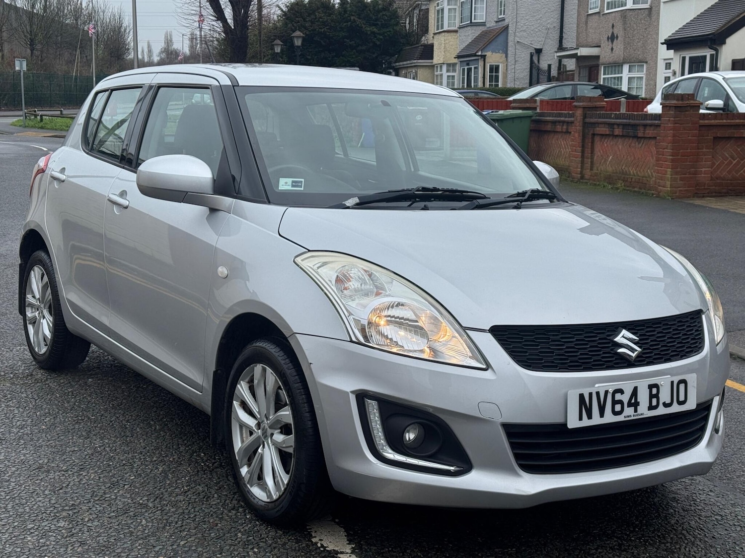 Used Suzuki Swift 2014 for sale - 77695873: Photo 2