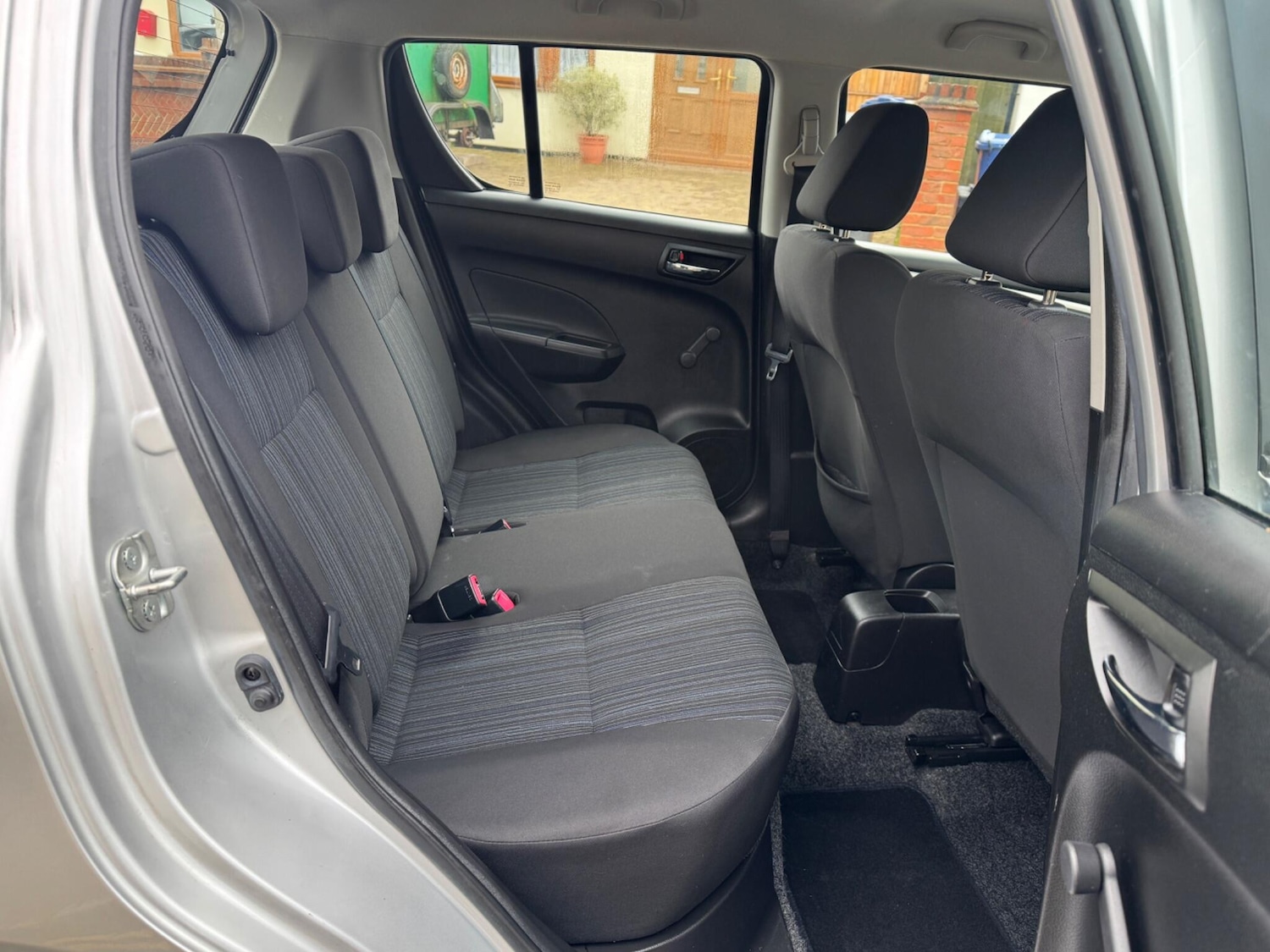 Used Suzuki Swift 2014 for sale - 77695873: Photo 31