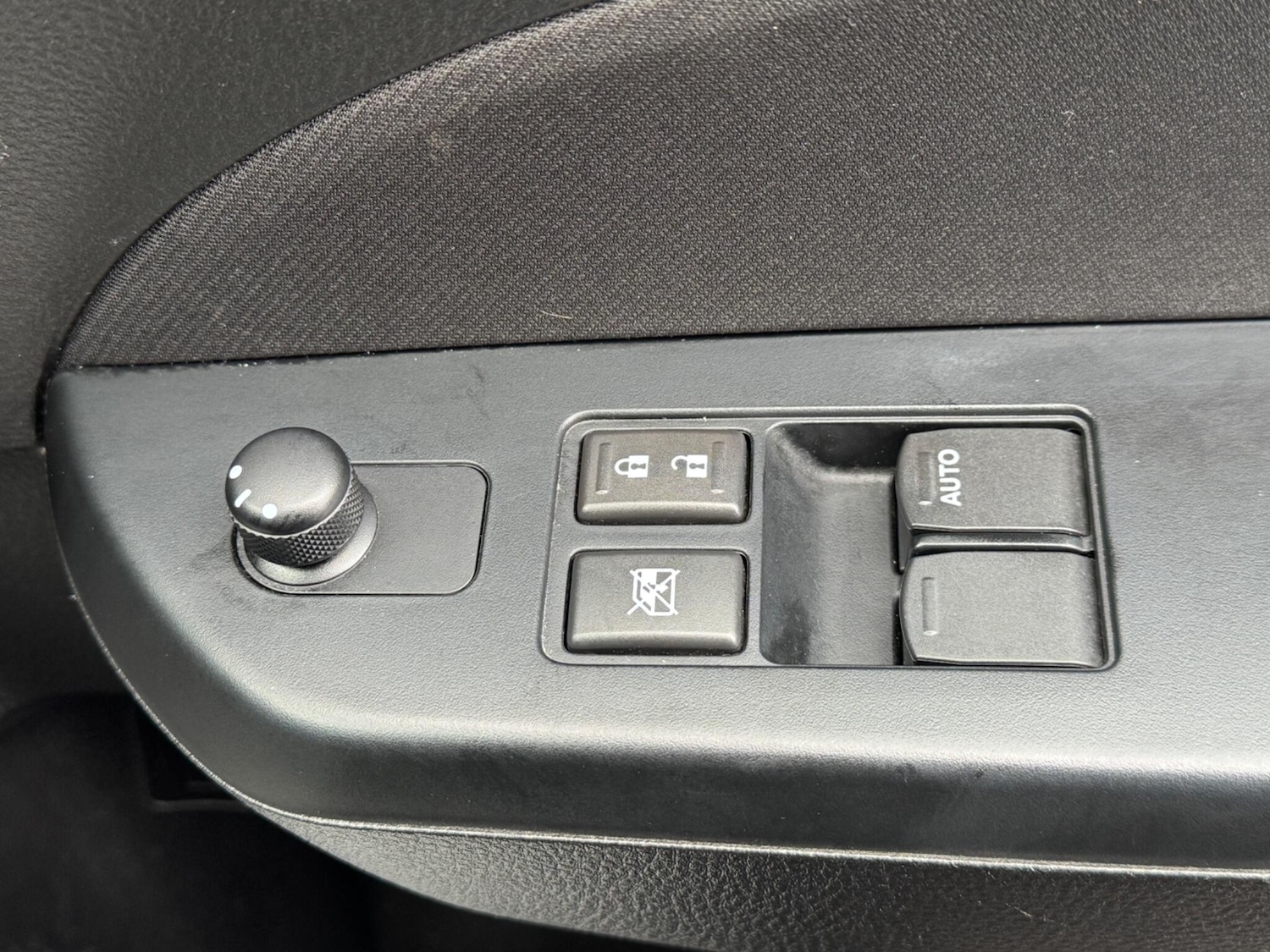 Used Suzuki Swift 2014 for sale - 77695873: Photo 38