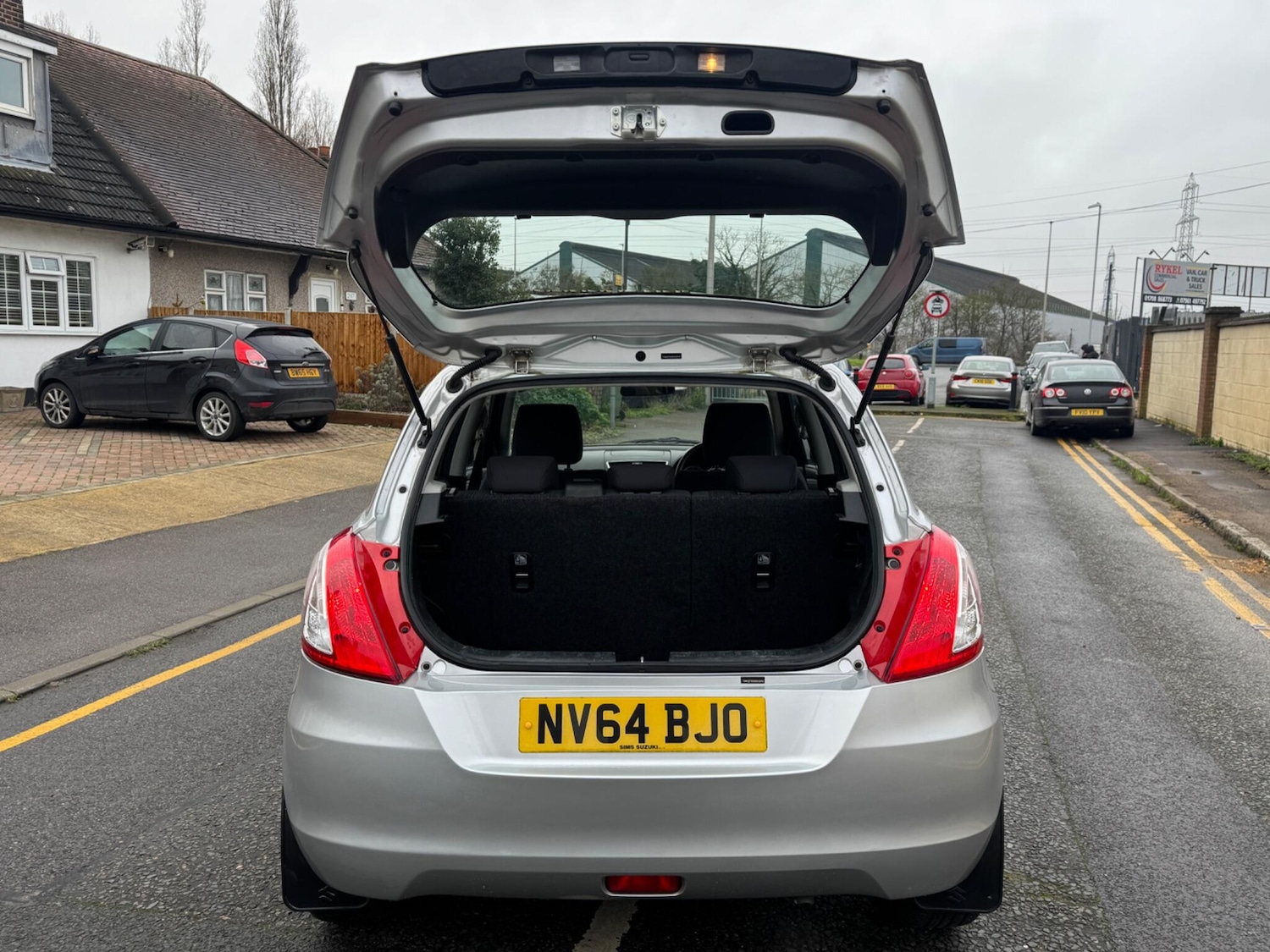 Used Suzuki Swift 2014 for sale - 77695873: Photo 46